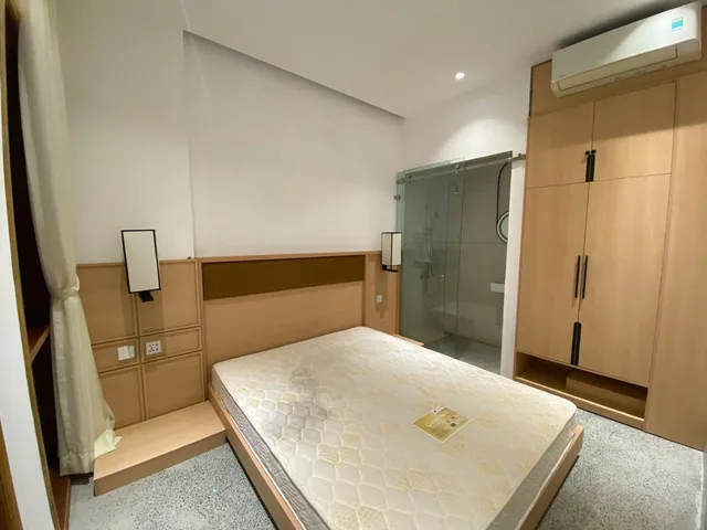 Cho thuê nhà đẹp Sân Vườn 2 phòng ngủ Hoàng Công Chất - Ngũ Hành Sơn