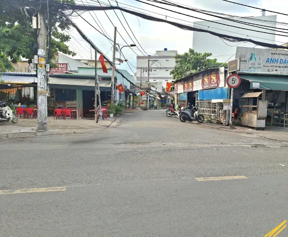 Nhà Bình Tân 52m2 hẻm xe hơi chỉ 5ty