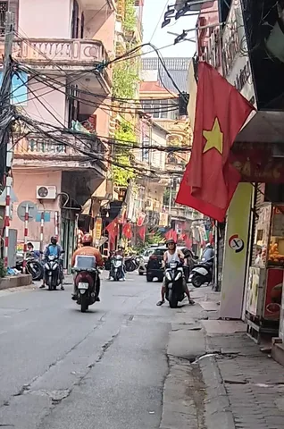Bán Nhà riêng 56m2 có sẵn 56 m2 thổ cư giá 11.6 tỷ tại đường Phố Khương Trung Phường Phương Liệt Quận Thanh Xuân Hà Nội
Lh:0377224604