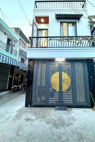 Hẻm xe hơi rộng rãi
Khu dân cư an ninh – ổn định – dễ di chuyển
