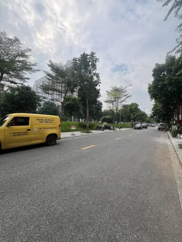 BÁN NHÀ LIỀN KỀ KHU KHAI SƠN CITY, LONG BIÊN – LÔ GÓC 3 MẶT THOÁNG
