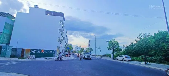 Đất Mặt tiền đường Nguyễn Dữ _ ngang 4,6m. Dt 61.5m2. Giá 5.9ty