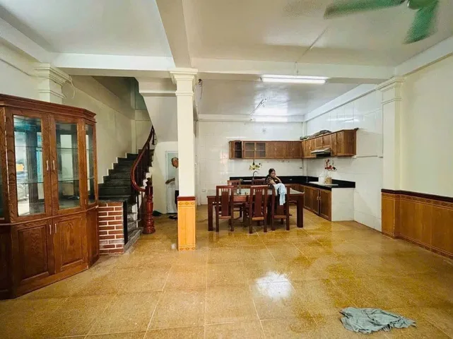 Cho thuê Nhà ngõ 99/110 Định Công Hạ, Hoàng Mai, DT50m2 x 3 tầng, 4PN, 💰Giá 10 triệu