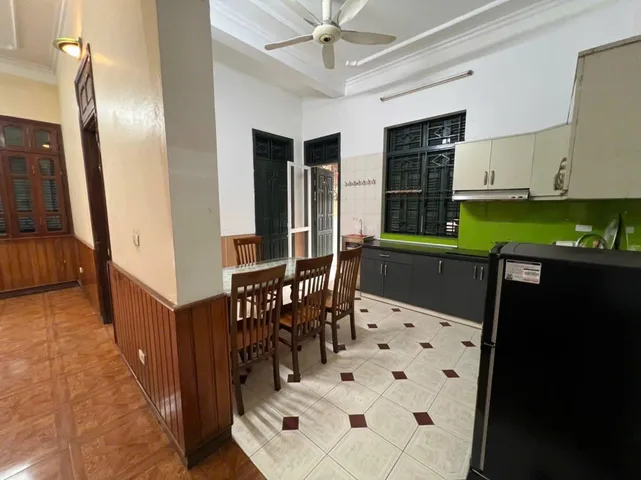 Cho thuê nhà ngõ 221 Hoàng Hoa Thám, Ba Đình 60m x 3T (4 ngủ) Full Đồ giá 15 triệu