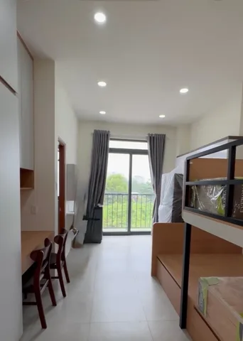 Căn hộ dịch vụ mới cạnh chợ Tân Mỹ, Phú Mỹ Hưng; đầy đủ nội thất; ban công thoáng mát; vào ở ngay