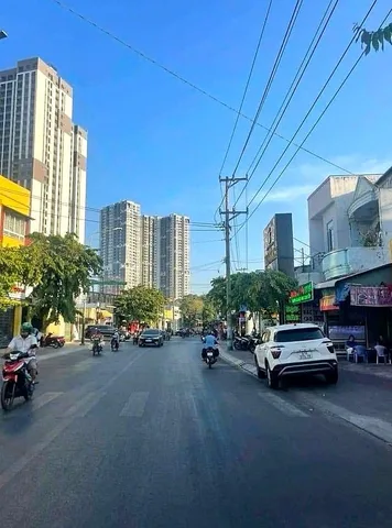 TRẦN HƯNG ĐẠO P.ĐÔNG HÒA - NHÀ 3 TẦNG MỚI 257M2 (5,7X46M) 5PN 5WC, THU 50 TR/THÁNG - 15 TỶ