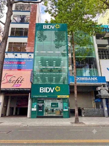 Bán nhà MT 139 Nguyễn Chí Thanh Quận 5 đoạn đẹp gần Ngô Quyền. DT 6.6x30m , 70 tỷ TL