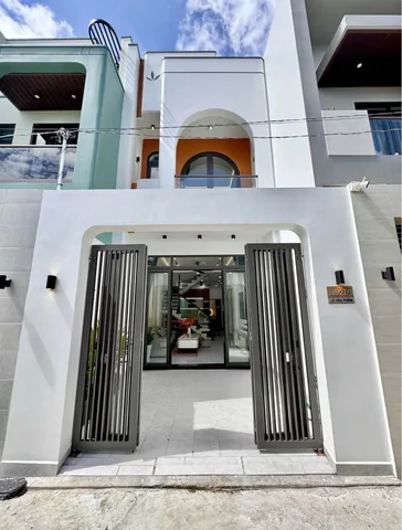 💥 Chị Em Đi Định Cư Nước Ngoài Cần Thanh Lý Căn Nhà Trệt Lầu Xây Mới Gần Big C