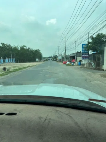 Long an long thành.
đối diện khu công nghiệp lộc an bình sơn.
Cần bán nhanh lô đất 3 mặt đường.
Giá cực tốt cho các nhà đầu tư.