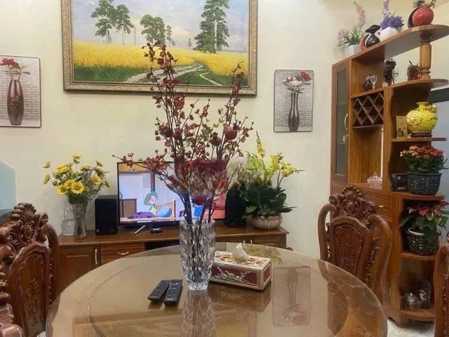 Cho thuê Nhà riêng 45m2 giá 20 triệu tại Đường Văn Cao Phường Liễu Giai Quận Ba Đình Hà Nội