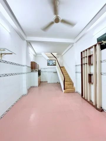 NGAY BÙI THẾ MỸ - TÂN BÌNH – 3 TẦNG KIÊN CỐ - NHÀ ĐẸP VUÔNG VỨC - 32M2 - 3 PHÒNG NGỦ -
