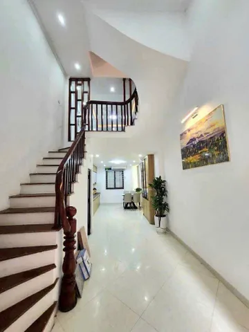 Cho thuê nhà Nguyên Căn, DT 35m2 x 5 tầng, full đồ mới tinh, 🌿giá 13.5 triệu, Ngõ 61 Bằng Liệt, Linh Đàm, Hoàng mai