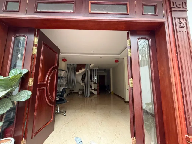 Cho thuê Nhà ngõ 183 Hoàng Văn Thái, Thanh Xuân, DT 85m2 x4 tầng, 💰 giá 27 triệu, ở và làm VP rất đẹp