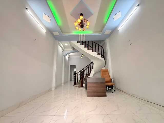 BÁN NHÀ QUẬN 12 - 64M2 - 2 TẦNG - ÔTÔ NGỦ TRONG NHÀ - SÁT HIỆP THÀNH CITY 🔥