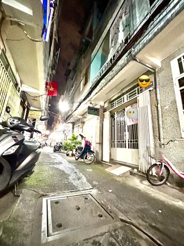 Siêu phẩm nhà ngang lớn 5.7m- cách 100m ra Đ.Hoàng Diệu, ngay Đ.20 thước xe hơi chạy- ra chợ xóm chiếu.