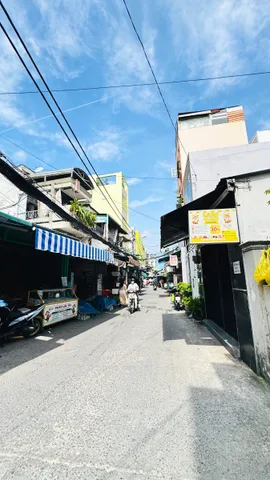 BÁN NHÀ MẶT TIỀN ĐOÀN VĂN BƠ 2 TẦNG QUẬN 4