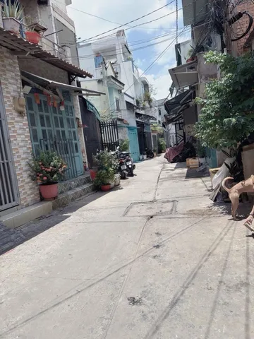 BÁN NHÀ GẤP LÊ VĂN QUỚI- BÌNH TÂN  NGANG QUÁ KHUNG CHIA LÀM 2 CĂN ĐƯỢC 9*13 - NHỈNH 6 T