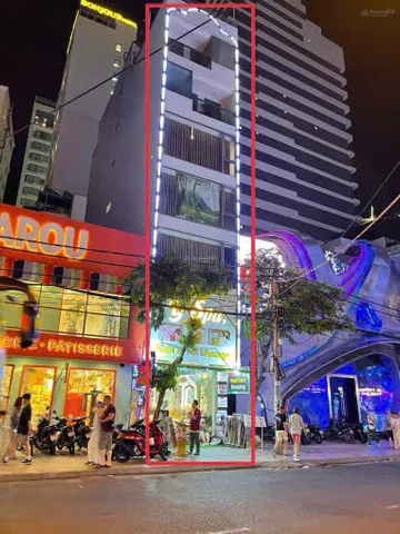 Tòa 7 tầng mặt tiền Nguyễn Thiện Thuật, sát ngã tư giao Nguyễn Thị Minh Khai. Có sẵn thang máy cùng dòng tiền cho t.huê siêu tốt. Dt 65m2. Giá 34ty