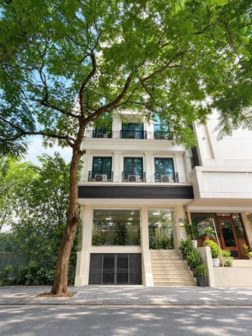 Cho thuê nhà mặt phố Trung Hòa, Cầu Giấy,Hà Nội.