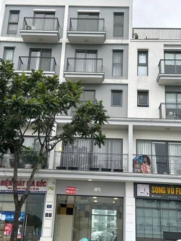 Cho thuê nhà mới xây dựng mặt phố Trương Công Giai, Cầu Giấy, Hà Nội