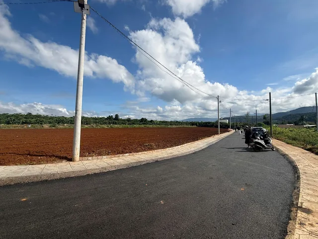 Bán Đất 168m2 có sẵn 75 m2 thổ cư giá 799 triệu tại Đường Quốc Lộ 27 Xã Bình Thạnh Huyện Đức Trọng Lâm Đồng