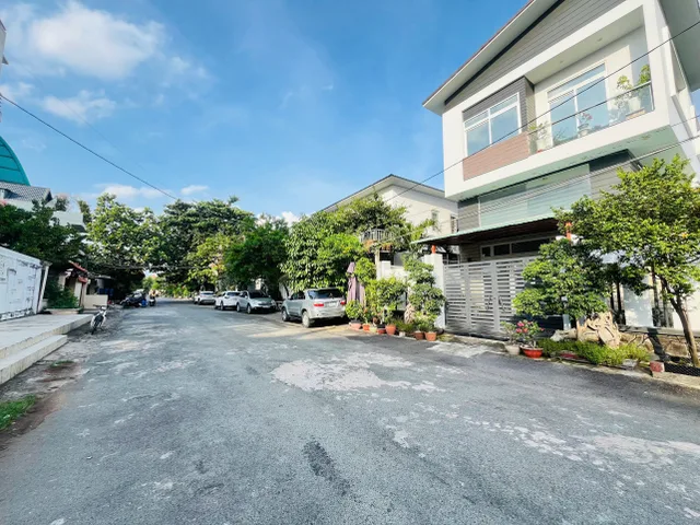 BÁN ĐẤT MẶT TIỀN ĐƯỜNG SỐ 13 –KHU DÂN CƯ BÌNH DÂN - HIỆP BÌNH CHÁNH- TP.THỦ ĐỨC DT : 200M2 ( NGANG 10M) GIÁ TL TỐT !