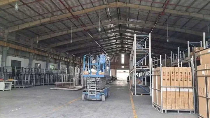 chính Chủ Cho Thuê Nhà Xưởng 2000. Thuận An, 3.5usd/m. giấy tờ đầy đủ Lh Zalo: 0827.373.025