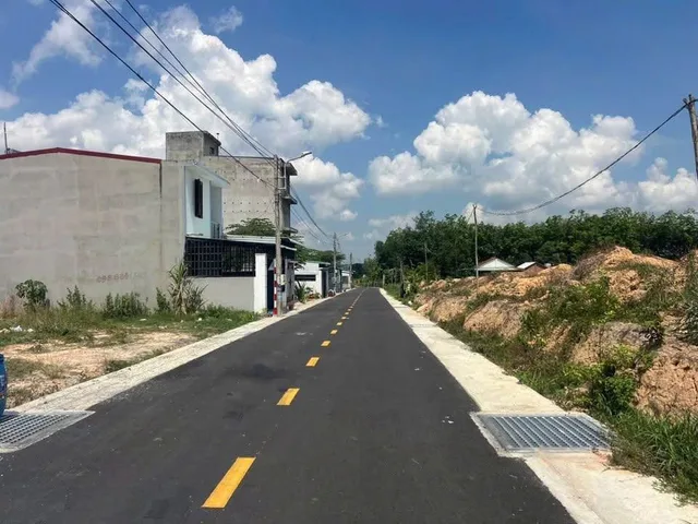 Bán Đất 300m2 có sẵn 100 m2 thổ cư giá 290 triệu tại Thị trấn Lai Uyên Huyện Bàu Bàng Bình Dương