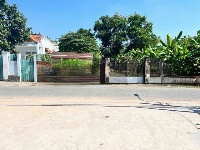 Bán Nhà riêng 1000m2( 20m x 50m) có sẵn 748 m2 thổ cư Đường Trần Văn Giàu Xã Tân Vĩnh Lộc TP. Hồ Chí Minh