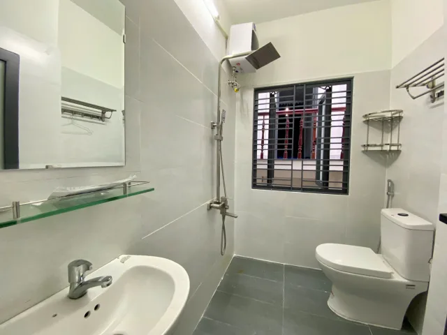 Cho thuê nguyên căn 4 phòng ngủ khu An Thượng