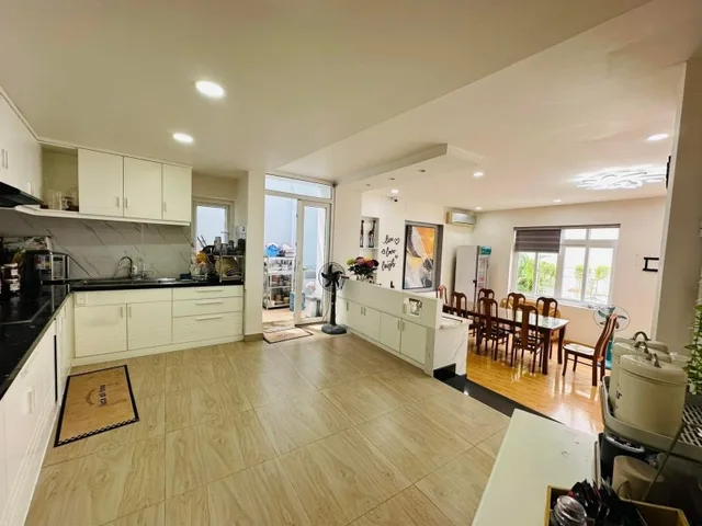 Nở hậu, nội thất VIP Hoàng Hoa Thám, P.7, Bình Thạnh, 10x18m, 3 tầng, chỉ 23 tỷ
