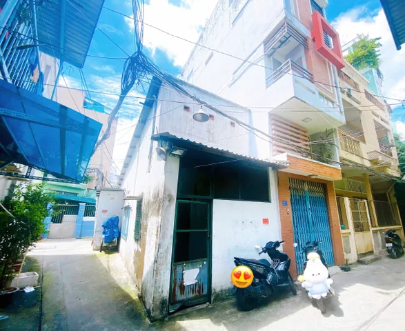 Bán nhà Cách Mạng Tháng Tám, QUẬN 3, 3.2 x 12.5m (40 m2), 5 tỷ