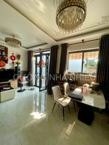 Nhà 2 tầng đúc cạnh UBND Phú Thuận; liền kề Phú Mỹ Hưng; ngang 6,5m vuông vức; 3PN (có phòng ngủ trệt)