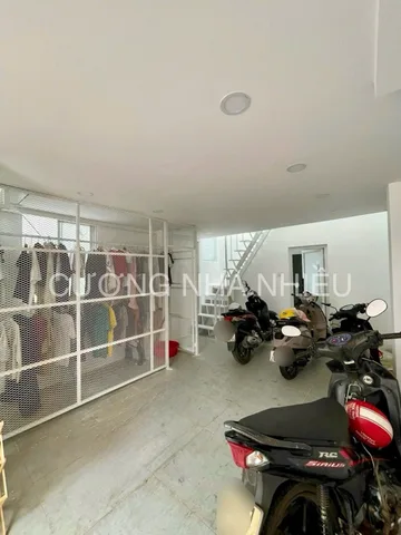 Dòng tiền 340tr/năm, hơn 5 đồng nhà 2 tầng cạnh cư xá ngân hàng; không quy hoạch; cách mặt tiền 30m