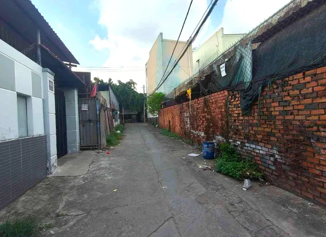 ĐƯỜNG SỐ 13 P.LINH XUÂN - HẺM XE HƠI NHÀ CẤP 4 139M2 NGANG 5,7M - 7,5 TỶ