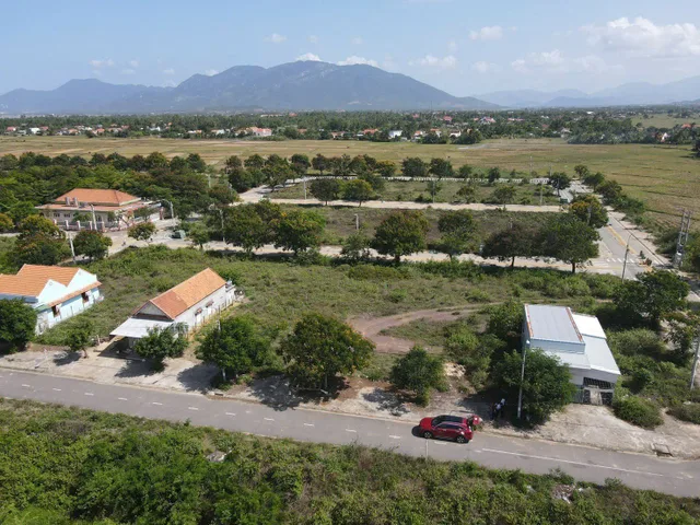 Bán đất Ninh Thọ Ninh Hòa 200m² full thổ mặt tiền đường STX, gần KCN Dốc Đá Trắng, giá 2,85 tỷ