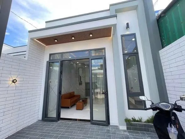 SIÊU RẺ💥 5x19 NHÀ CẤP 4 SỔ HỒNG RIÊNG THỔ CƯ GẦN UỶ BAN PHƯỜNG TÂN TRIỀU CHỈ 1TY080