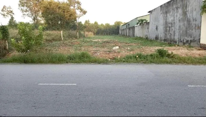 KẸT TIỀN BÁN GẤP 10X50M=500M2 ĐẤT NGAY KCN, MT NHỰA 12 GẦN CHỢ DÂN ĐÔNG GIÁ 550TR