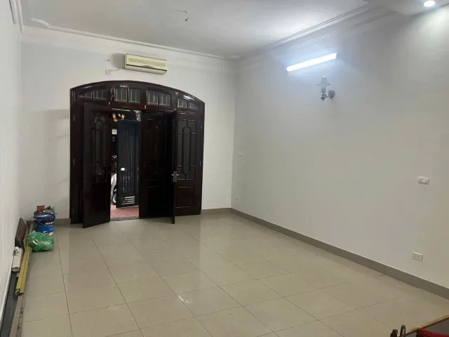 Cho thuê nhà LK tại KĐT Định Công, Hoàng Mai 100m x 4T VỈA HÈ, OTO, KD _25 triệu