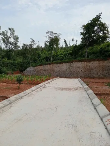 Bán Đất 60m2 giá 295 triệu tại Lưu Kiếm ngay gần công ty giày da Thuận Phi.l/h:076.231.9990 e Thúy