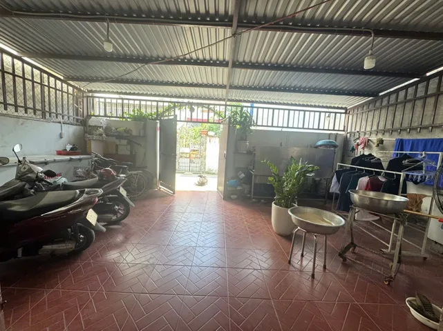 Cho thuê nhà 144m2 Trệt + Lầu hẻm xe hơi Quốc Lộ 13 hiệp bình phước thủ đức, giá chỉ 13,5 triệu/tháng