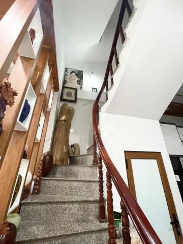 Bán Nhà riêng 36m2 có sẵn 35 m2 thổ cư giá 8.2 tỷ tại Đường Ngọc Thụy - Chọn - Phường Bồ Đề Hà Nội