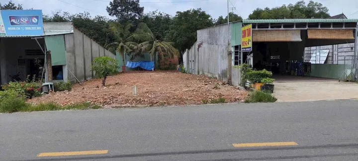 Ông Bác về Bắc chăm cháu gửi Bán Đất 500m2 giá 350 triệu. Mặt tiền đường nhựa 16m, dân cư đông tại Phường Phước Bình Thị xã Phước Long Bình Phước