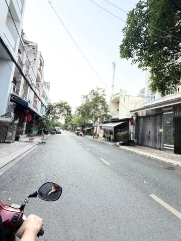 Bán Nhà 2 tầng Đường Lê Sao Tân Phú