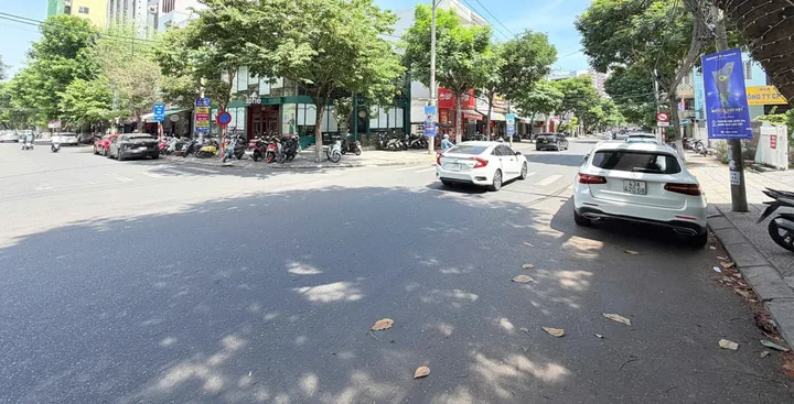 Bán Nhà riêng 123m2 giá 16.8 tỷ tại Đường Nguyễn Chí Thanh Phường Hải Châu  I Quận Hải Châu Đà Nẵng