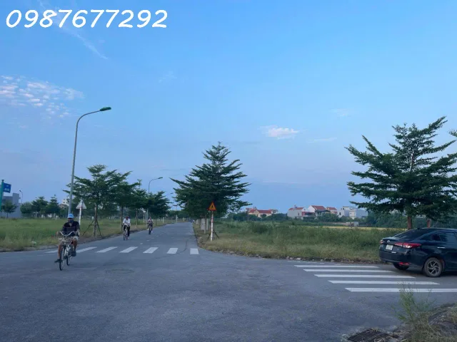 Bán hoặc cho thuê lô góc 2 mặt tiền siêu đẹp tại Sao Đỏ, TP. Chí Linh, DT 161 m2, giá đầu tư