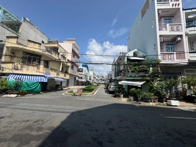 Bán Nhà 2 tầng mặt tiền KDC Bình Phú, Quận 6, 30 m2 thổ cư, đường 10m giá 4.5 tỷ