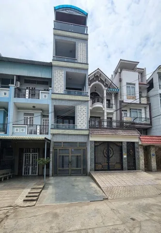 Продаётся дом, 92 м², Bình Tân