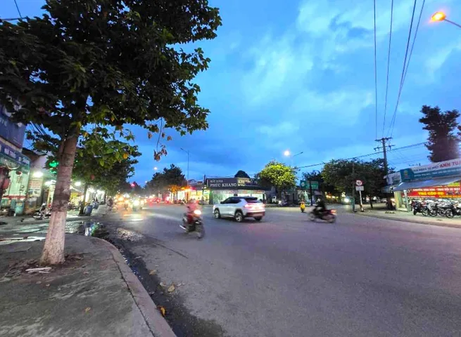 NGUYỄN THỊ MINH KHAI P.TÂN ĐÔNG HIỆP - NHÀ KIOT + 8 PHÒNG 143M2 - 9,6 TỶ