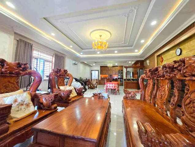 NGUYỄN HỮU CẢNH P.ĐÔNG HÒA - NHÀ KARAOKE 450M2 3 TẦNG - 38,5 TỶ